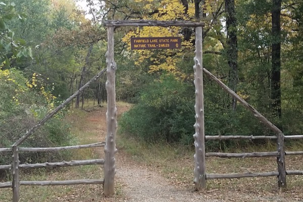 Entrance of the two-mile nature trail at Fairfield Lake State Park. Photo by Suzanne Tuttle.